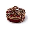 SIAM FASHION JEWELRY CO., LTD. Metalinė papuošalų dėžutė su kristalais, raudona–aukso elegantiška dovana jai
