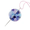 Wonderland Crafts Magnetinis adatų laikiklis siuvinėjimui su neodimio magnetu 2.5×2.5 cm