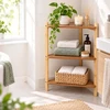 Relaxdays Kampinė lentyna iš bambuko ir MDF, trikampė, laisvai stovinti svetainei
