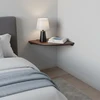Relaxdays Kampinė sieninė lentyna, riešutmedis