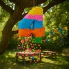 Kodustaar Skaičiaus piñata su lazda ir kauke