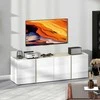 TV staliukas HOMCOM TV spintelė iki 65 colių televizoriams, televizoriaus baldai su minkšto uždarymo durelėmis, reguliuojamos lentynos, kabelių skylutės, skirta svetainei, balta
