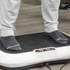 HOMCOM vibracinė platforma, treniruoklis su 2 pasipriešinimo gumomis, 99 vibracijos lygiai, iki 120 kg, viso kūno treniruotėms, 200 W