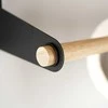 Juodos metalinės sieninės lentynos su virtuvinių rankšluosčių laikikliu