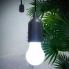 LED baterijomis maitinamas pakabinamas šviestuvas