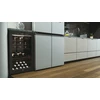 Haier Wine Bank 50 Serie 3 HWS49GAE Kompresorinis vyno aušintuvas Laisvai pastatomas Juodas 49 buteliai