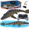 Jokomisiada Remote-Controlled Mosasaurus Aquatic Dinosaur Swims and Sprays Vanduo 40 cm RC0801