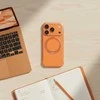 OEM dėklas, skirtas iPhone 17 AIR, su „Edge Free“, suderinamas su „MagSafe“, oranžinis