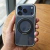 OEM dėklas, skirtas „iPhone 17 Pro Max / 18 Pro Max“ (žemas kameros kraštas), apvalus stovas, suderinamas su „MagSafe“ ir juodas