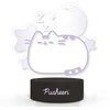 Pusheen – LED naktinė lempa iš Dreams kolekcijos (19,5 x 17 cm)