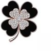 Unikalaus dizaino sagė , Juodas Clover