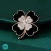 Unikalaus dizaino sagė , Juodas Clover
