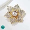 Unikalaus dizaino sagė , Pearl in a flower
