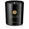 „Rituals Velvet Oudh“ kvapioji žvakė, 360 g