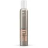 Lengvos fiksacijos plaukų putos Wella Eimi Natural Volume (2) 300ml