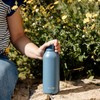 Quokka Solid – nerūdijančio plieno termo butelis 510 ml (akmens mėlynas)