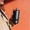 Quokka Mist - nerūdijančio plieno termo puodelis 720 ml su šiaudeliais (juodas)