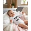 Vaikiškas raštuotas bodis „New Baby BORN IN 2026“ rožinis, 62 (3-6 mėn.)