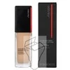 „Shiseido Synchro Skin Radiant Lifting“ skystas makiažo pagrindas, 160 Shell SPF 30, 30 ml