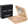 Pudra „Bobbi Brown Nude Finish“ spindesio suteikianti pudra „Bare“ 6,6 g