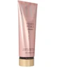 Victoria Secrets Victoria Secret Velvet Petals Shimmer Fragrance Lotion kūno losjonas, 236 ml