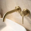 Paslėptas Praustuvo Maišytuvas Rea Lungo Stripe Gold