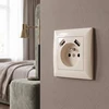 Toolight Viengubas Lizdas Su Įžeminimu + Usb-a Usb-c Oste Jnh004-g rusvai gelsvas