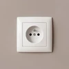 Toolight Viengubas Lizdas Su Įžeminimu Ir Rėmeliu Oste Jnh001-g Baltas