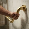 Vonios kampinė rankena BRUSH GOLD