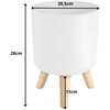 Baltas stovintis gėlių vazonas su medinėmis kojelėmis, 28 cm