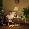 Outsunny saulės energija varomas pastatomas šviestuvas, rotango stiliaus, su šviesos jutikliu, 25 šviesos diodai, automatinis, Boho stiliaus, IP44 atsparus vandeniui lauko šviestuvas sodui, balkonui, kiemui, Ø33x135 cm