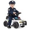Policijos važinėjamas automobilis baltas