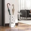 HOMCOM skėčių stovas su 4 kabliukais, vandens surinkimo padėklu, skėčių laikiklis koridoriui, skėčiams ir lazdoms, plieno, 15,5 x 15,5 x 40 cm, baltas