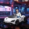 AIYAPLAY vaikiškas elektrinis automobilis 12 V vaikiškas automobilis su 2.4G nuotolinio valdymo pulteliu, MP3 muzika, elektrinis automobilis su garso signalu, žibintais, durelėmis, minkštu paleidimu, 3-5 km/h, skirtas 3-6 metų vaikams, baltas