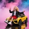 AIYAPLAY Vaikams skirtas elektrinis automobilis 12V su 2,4 GHz nuotolinio valdymo pulteliu, 2 varikliai, garso signalas, LED, muzika, 101,5 x 49 x 43 cm, Geltonas