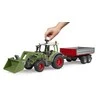 BRUDER 1:16 Fendt Vario 211 traktorius su priekiniu krautuvu ir paverčiama priekaba, 02182