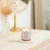 Chesapeake Bay Candle maža žvakė – Joy &amp; Laughter (Cranberry Dahlia)