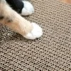 Ergonomiška kačių draskyklė–gultas su mediniu rėmu