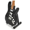 Indominiguitars Miniatiūrinė raudonmedžio gitara, įkvėpta Kurt Cobain – kolekcionieriams
