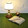 Relaxdays Klasikinė stalinė lempa, stiklinis gaubtas, skaitymo lempa, naktinio staliuko lempa, balta, medinė
