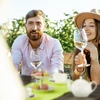 Relaxdays Kvadratinis sodo stalas su medžio efekto apdaila