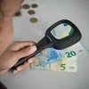 Padidinamasis stiklas su LED šviesa ir ultravioletiniais spinduliais Magiolet InnovaGoods