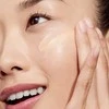 „Clinique Even Better Clinical“ vitaminų bazė de makiažo pagrindas SPF50 4 – šviesiai vidutiniškai vėsinantis, 30 ml