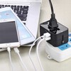 Universalus adapteris su 2 USB jungtimis