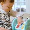 Baby Einstein Mažylis Einšteinas – Vijosi ir baksnoja Earl™ ropojimo ir vyties žaislas – (BE-16923)