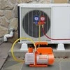 Vakuuminis siurblys ir matuoklių rinkinys ŠVOK sistemoms, vienpakopis rotacinis siurblys su nuotėkio detektoriumi, šaltnešio kolektoriaus matuoklių komplektas, nešiojamas krepšys, kondicionierių pildymo įranga