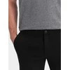 Vyriški SLIM FIT šortai iš struktūrinio megzto audinio – juodi V2 OM-SRCS-0126