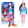 Anlily yra 30 cm lėlė ir 12 cm lėlė ant rogių žiemos sporto
