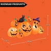 Joiedomi pripučiama Helovino kiemo dekoracija su moliūgais, juodu katinu ir LED 31649