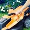 Lawnmaster akumuliatorinė vejapjovė, 24V, 37 cm pjovimo plotis, plieno korpusas, CLMF2437G-03